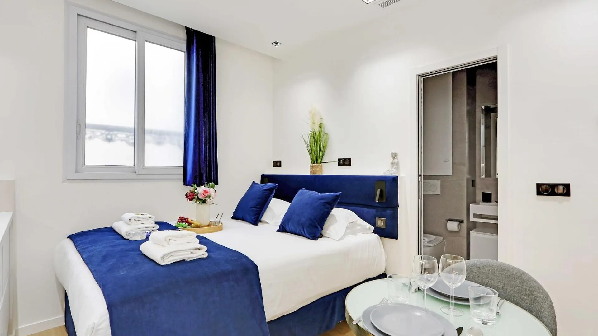 Studio Ideally Located In The Heart Of Paris