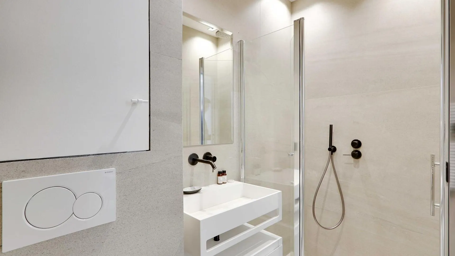Studio Ideally Located In The Heart Of Paris Apartment